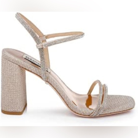 NIB Badgley Mischka Women’s Firey Heeled Sandals in Gold in size 7 - Picture 2 of 8